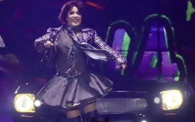 ALEJANDRA GUZMÁN DEDICA UN ROCANROL A SILVIA PINAL EN SU SHOW DE LA ARENA MÉXICO